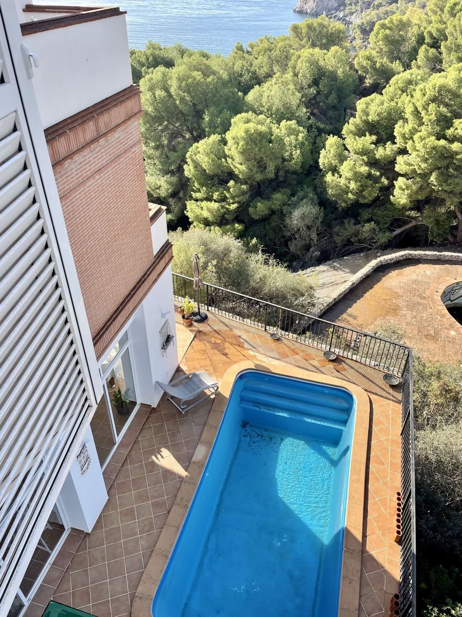 6 soveværelse Semi-Rækkehus til salg i La Herradura med swimmingpool garage - € 990.000 (Ref: 8868462)