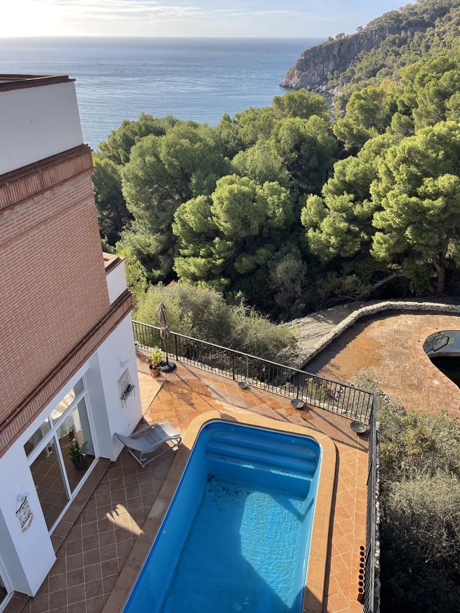 6 soveværelse Semi-Rækkehus til salg i La Herradura med swimmingpool garage - € 990.000 (Ref: 8868462)