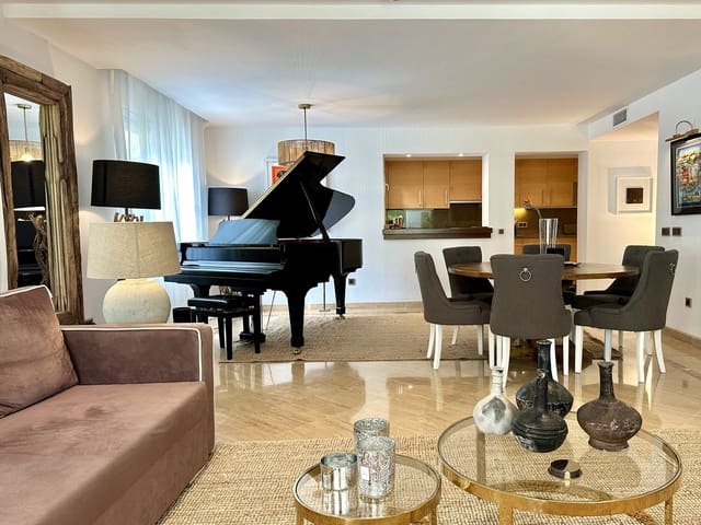 1 soveværelse Lejlighed til salg i Río Real, Marbella med garage - € 695.000 (Ref: 8886957)