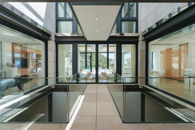 5 soveværelse Villa til salg i Canyamel, Capdepera med swimmingpool - € 4.500.000 (Ref: 8886959)