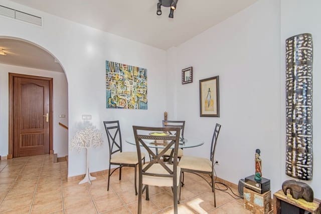 3 soveværelse Byhus til salg i La Herradura, Almuñécar med garage - € 370.000 (Ref: 8891871)