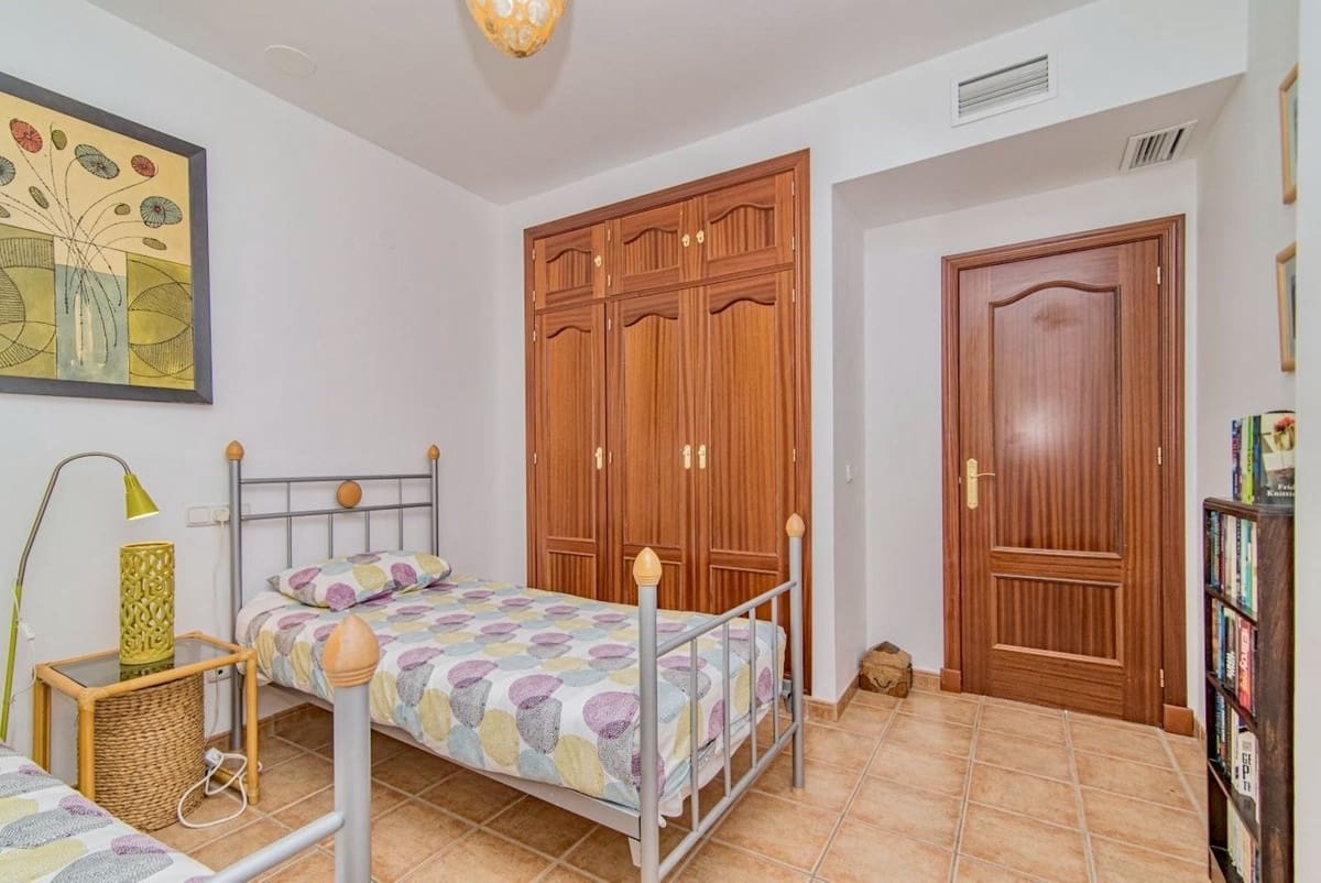 3 soveværelse Byhus til salg i Almunecar med garage - € 370.000 (Ref: 8891871)