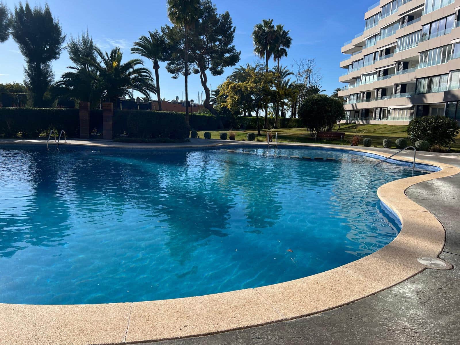 3 soveværelse Lejlighed til salg i Portals Nous med swimmingpool - € 897.000 (Ref: 8913527)