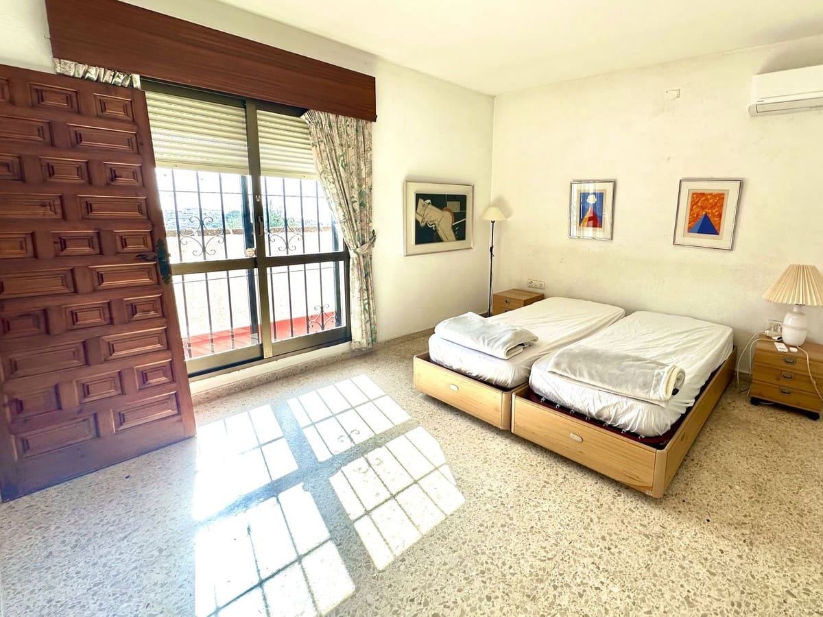 3 soveværelse Villa til salg i Torremuelle med swimmingpool garage - € 975.000 (Ref: 8977594)