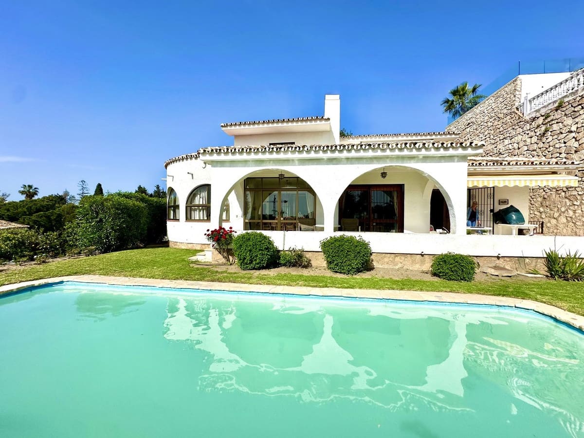 3 soveværelse Villa til salg i Torremuelle med swimmingpool garage - € 975.000 (Ref: 8977594)