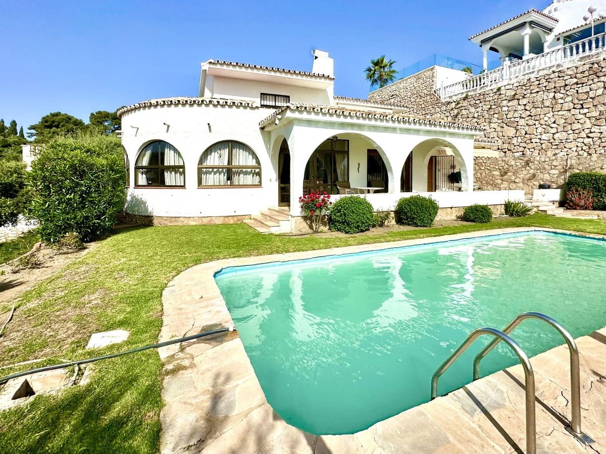 3 soveværelse Villa til salg i Torremuelle med swimmingpool garage - € 975.000 (Ref: 8977594)