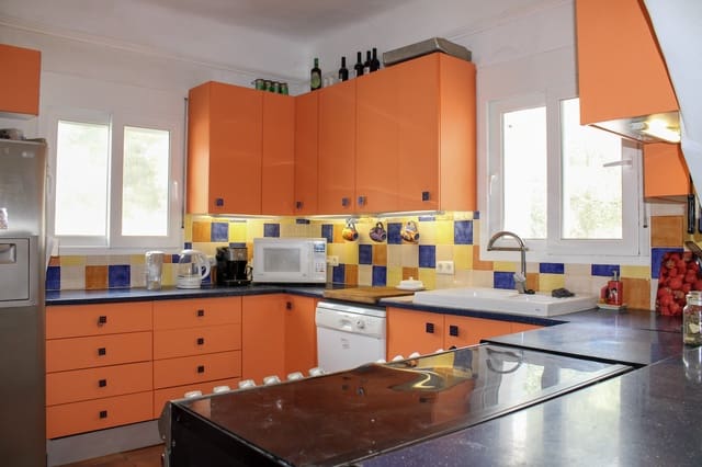 5 soveværelse Villa til salg i Motril med swimmingpool - € 285.000 (Ref: 8981800)