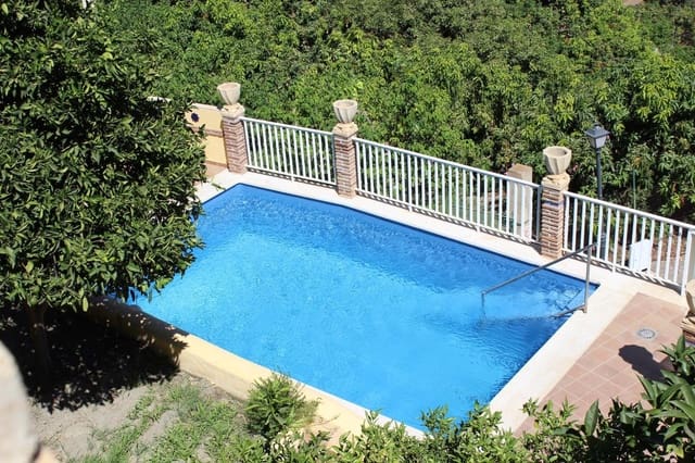 6 bedroom Villa for sale in Salobreña with pool garage - € 950,000 (Ref: 9006637)