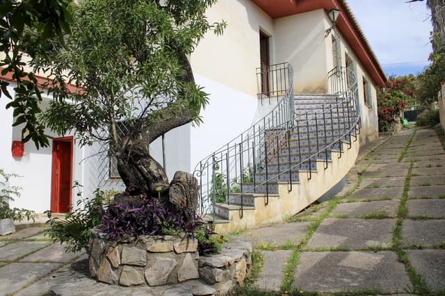 7 sovrum Villa till salu i Almuñécar med pool - 1 572 600 € (Ref: 9030756)