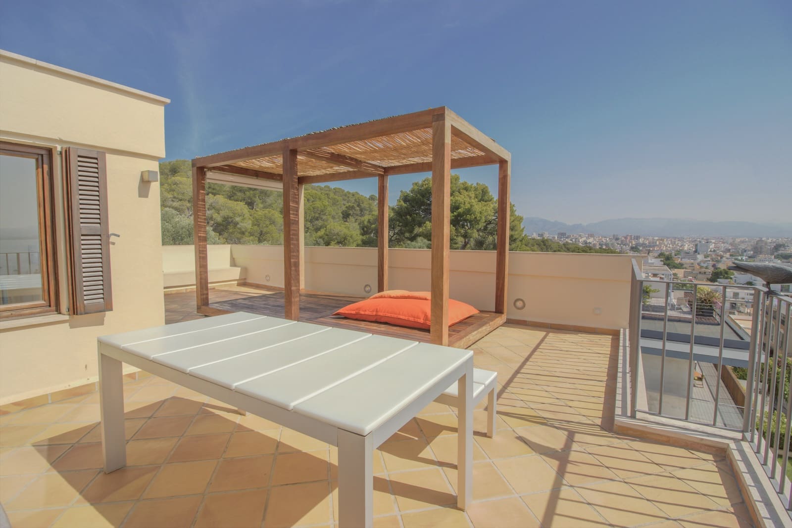 4 soveværelse Villa til salg i Palma de Mallorca med swimmingpool garage - € 5.985.000 (Ref: 9049820)