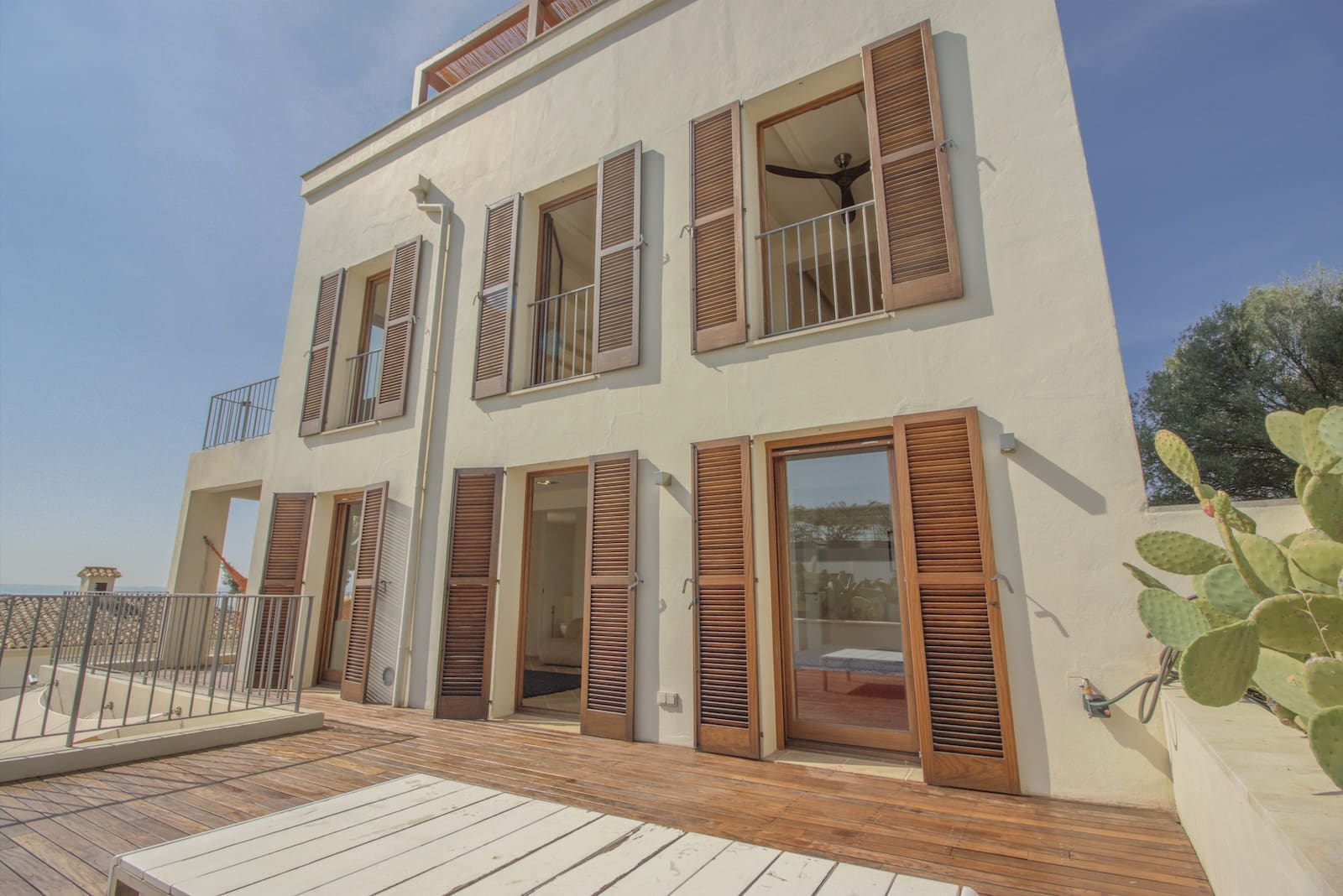 4 soveværelse Villa til salg i Palma de Mallorca med swimmingpool garage - € 5.985.000 (Ref: 9049820)