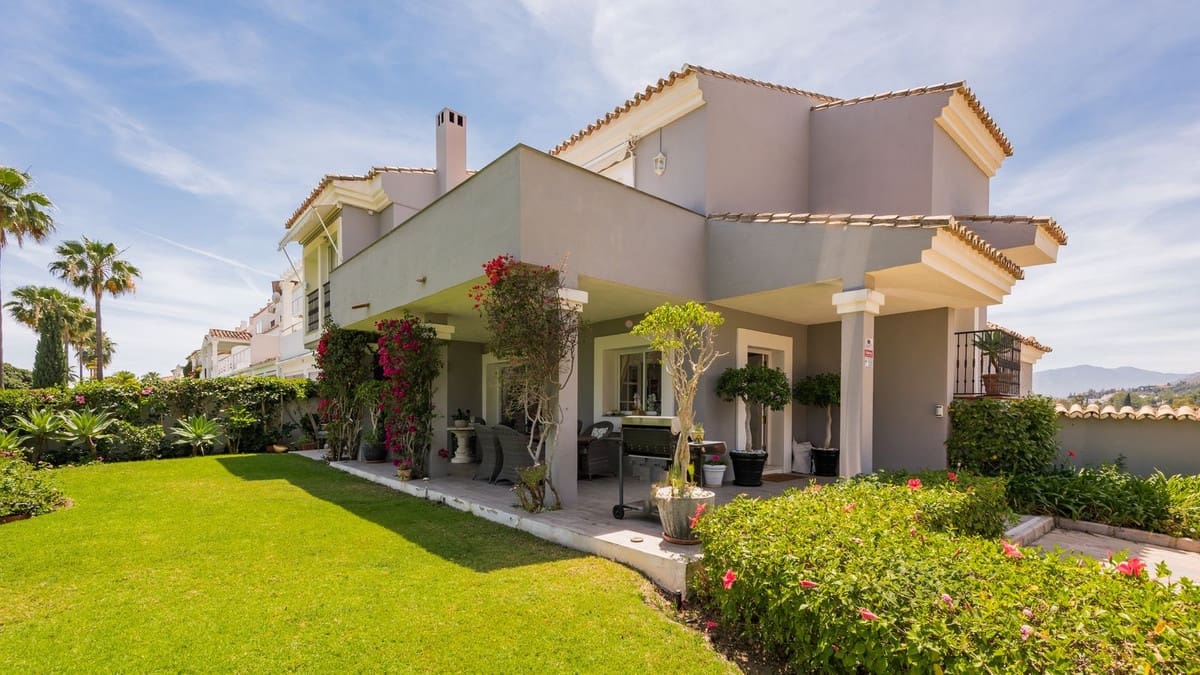 5 soveværelse Villa til salg i Marbella med swimmingpool garage - € 1.999.000 (Ref: 9099680)