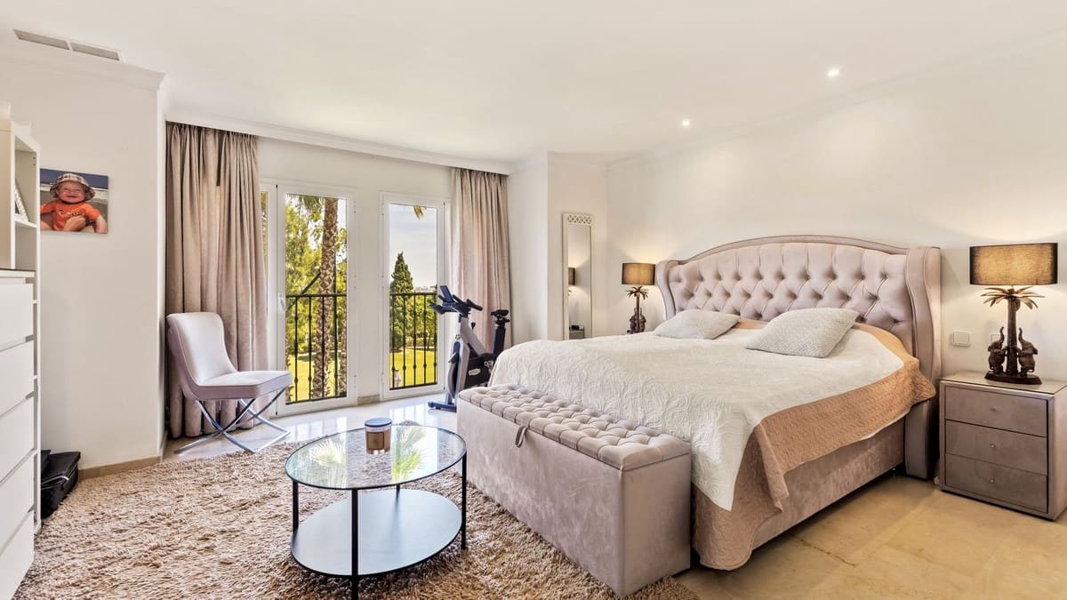 5 soveværelse Villa til salg i Marbella med swimmingpool garage - € 1.999.000 (Ref: 9099680)