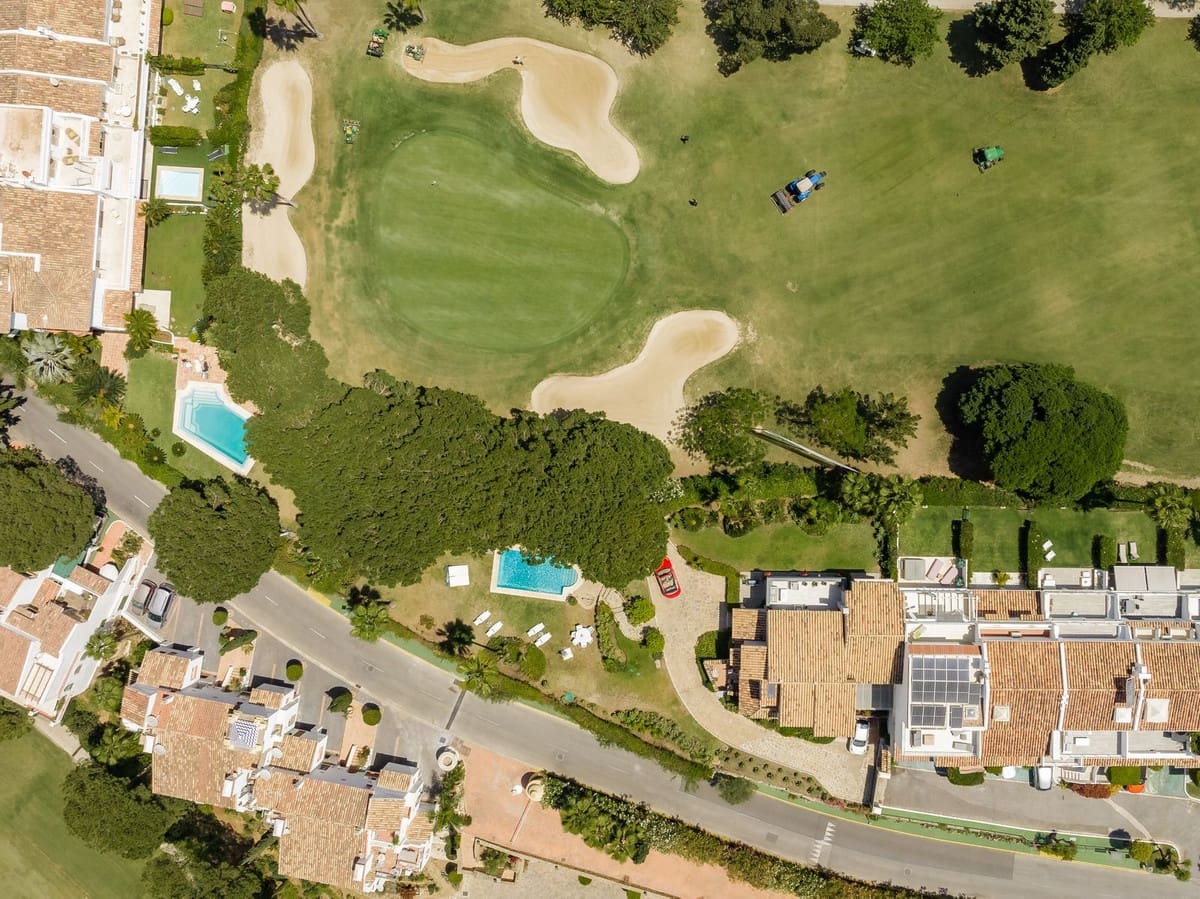 5 soveværelse Villa til salg i Marbella med swimmingpool garage - € 1.999.000 (Ref: 9099680)