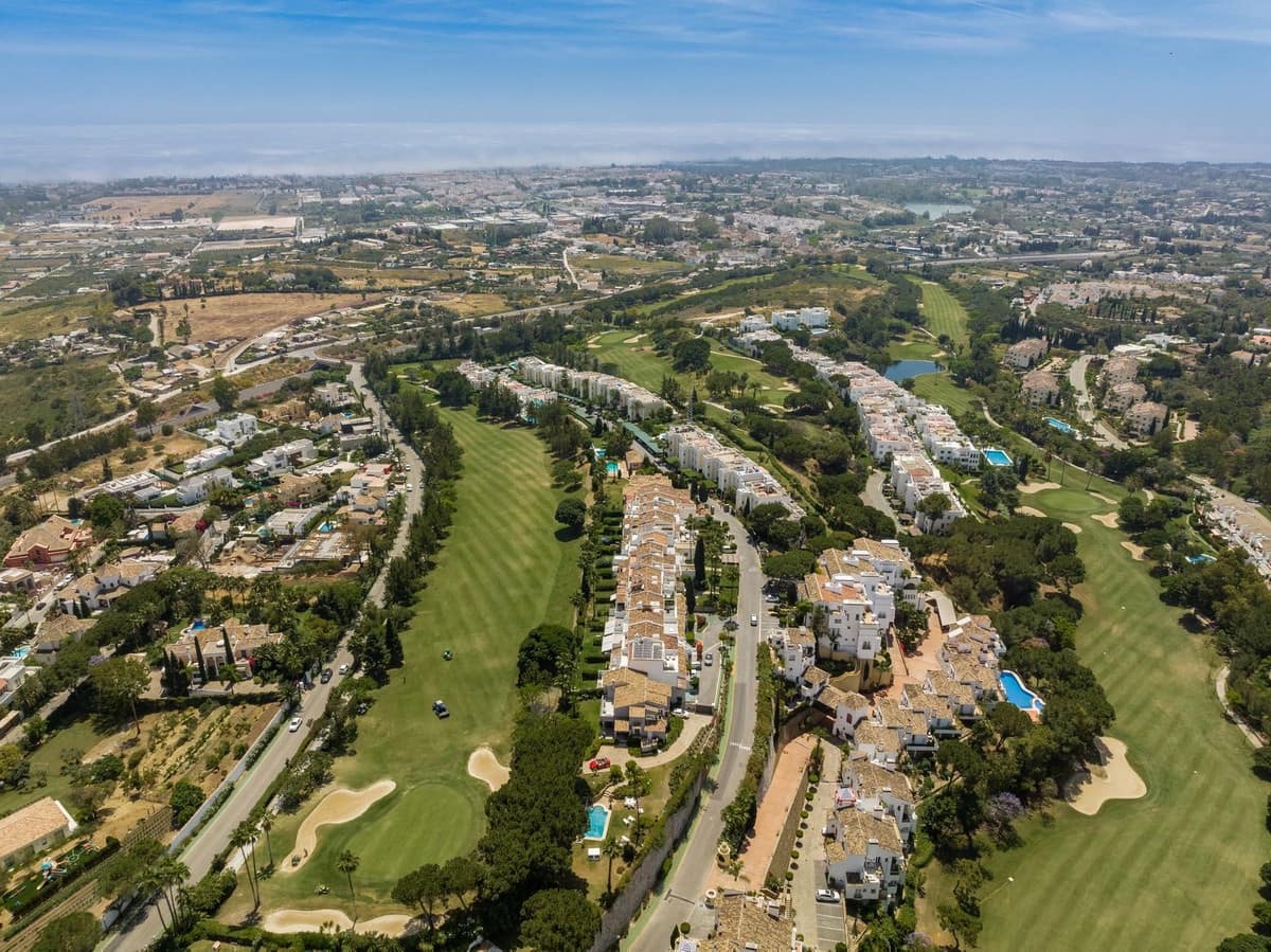 5 soveværelse Villa til salg i Marbella med swimmingpool garage - € 1.999.000 (Ref: 9099680)