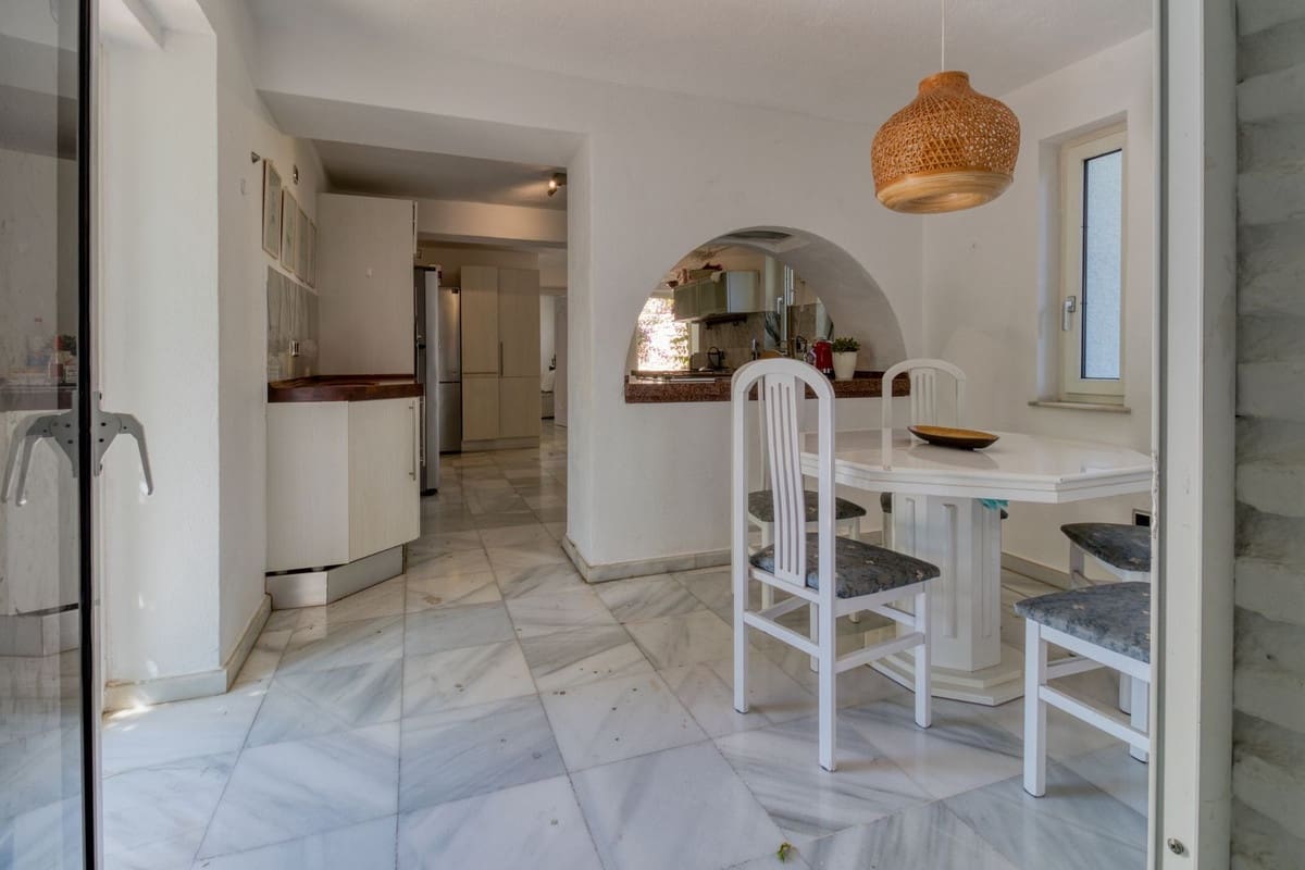 6 quarto Moradia para venda em Benalmadena com piscina garagem - 2 350 000 € (Ref: 9113500)