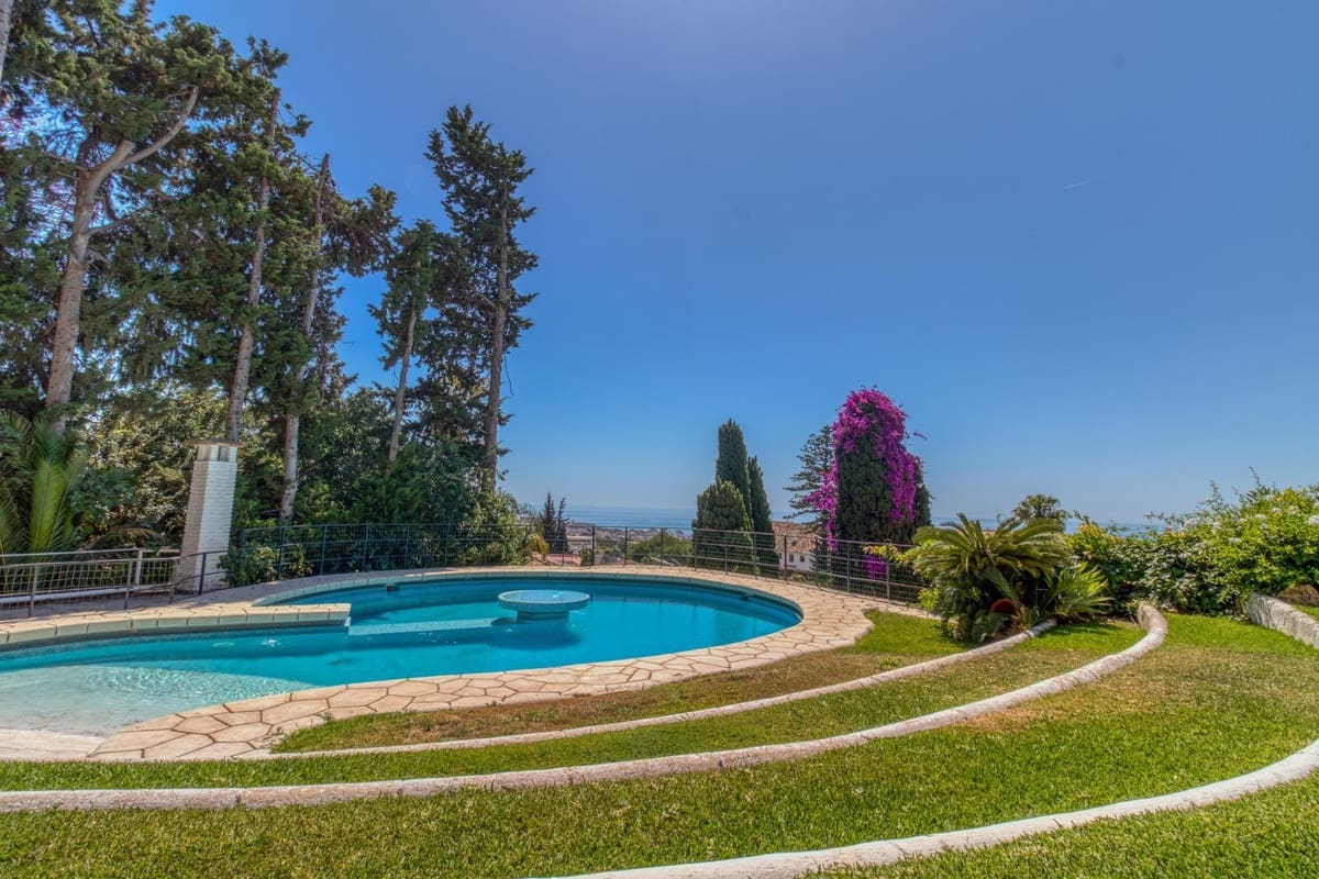 6 quarto Moradia para venda em Benalmadena com piscina garagem - 2 350 000 € (Ref: 9113500)