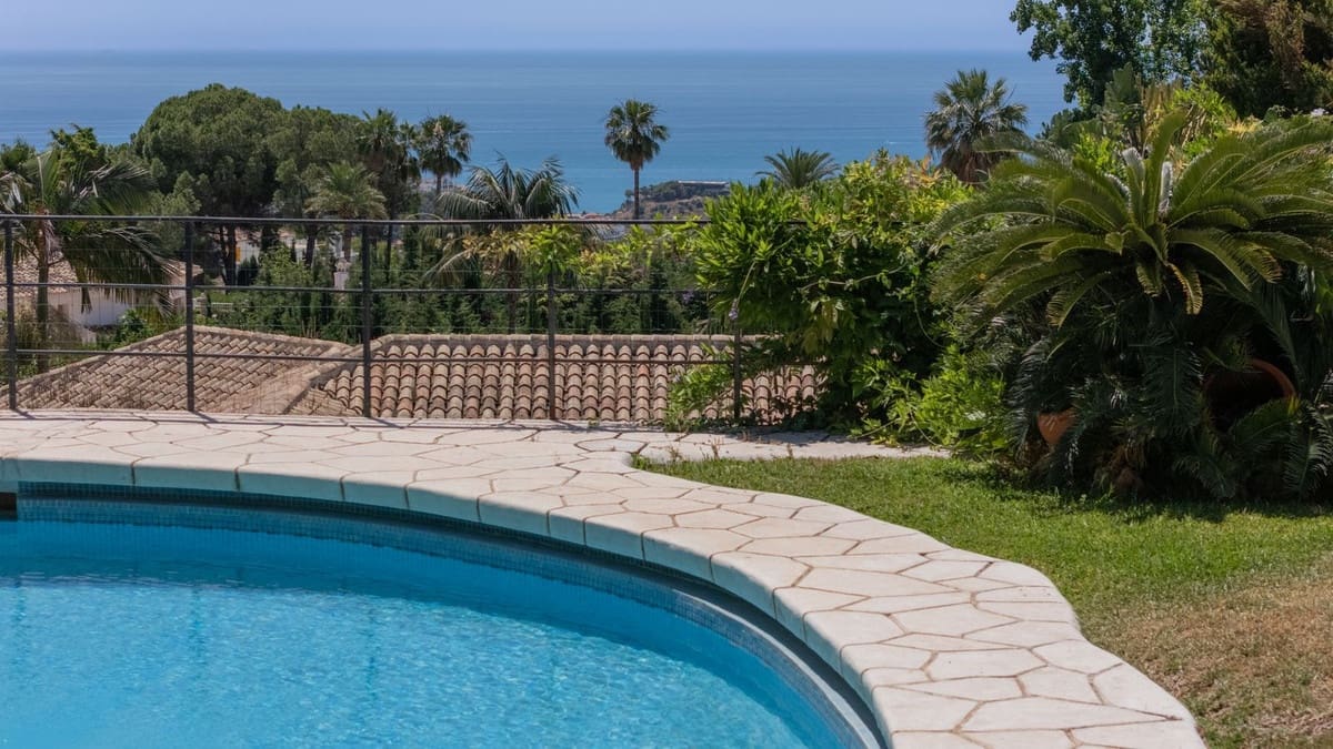 6 quarto Moradia para venda em Benalmadena com piscina garagem - 2 350 000 € (Ref: 9113500)