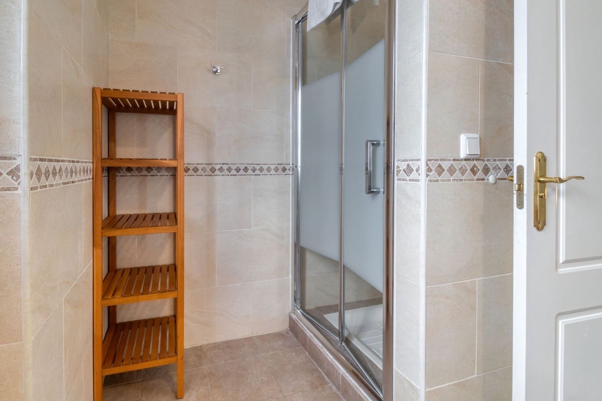 4 camera da letto Villetta Bifamiliare in vendita in Alhaurin de la Torre con piscina garage - 599.000 € (Rif: 9149737)