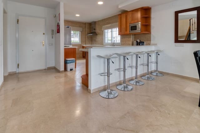 4 bedroom Semi-detached Villa for sale in Alhaurín de la Torre with pool garage - € 599,000 (Ref: 9149737)