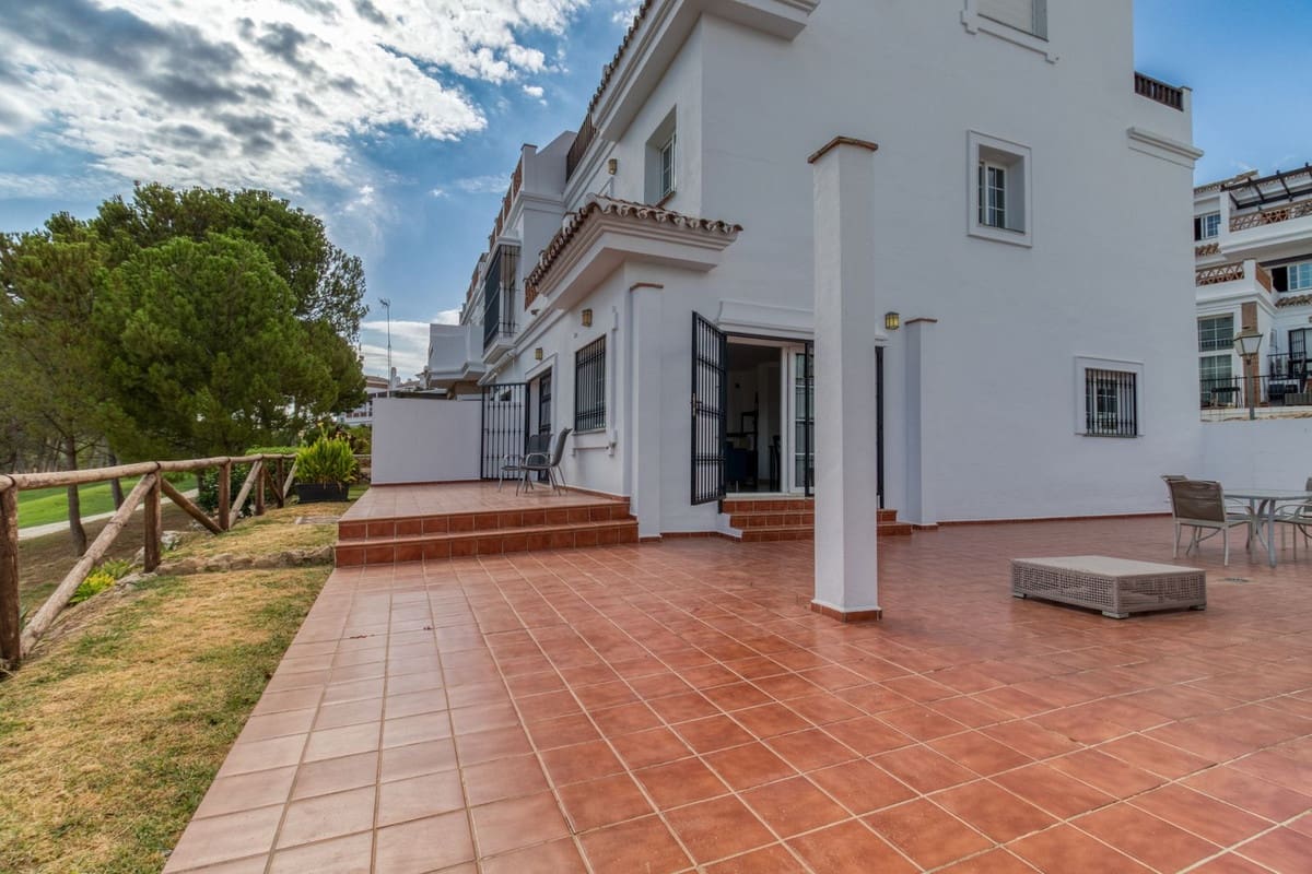 4 camera da letto Villetta Bifamiliare in vendita in Alhaurin de la Torre con piscina garage - 599.000 € (Rif: 9149737)