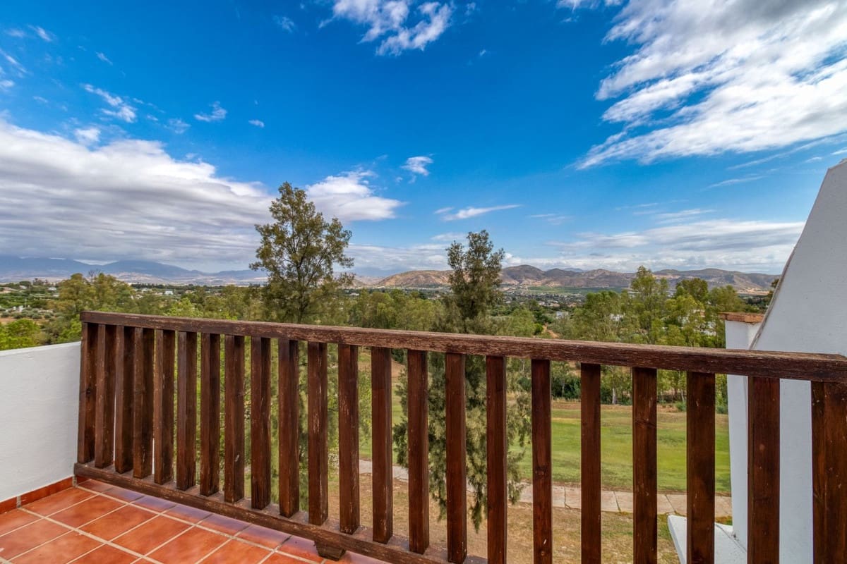 4 camera da letto Villetta Bifamiliare in vendita in Alhaurin de la Torre con piscina garage - 599.000 € (Rif: 9149737)