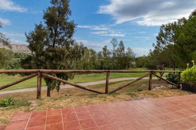 4 bedroom Semi-detached Villa for sale in Alhaurín de la Torre with pool garage - € 599,000 (Ref: 9149737)