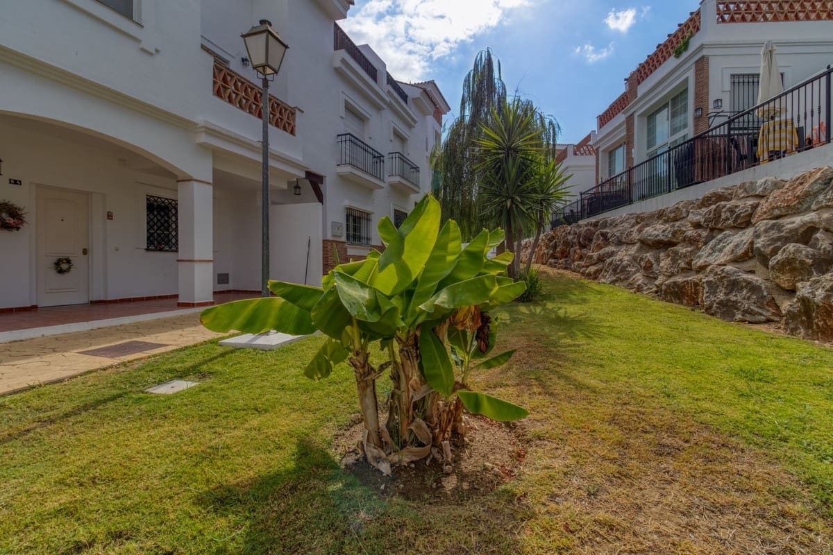 4 camera da letto Villetta Bifamiliare in vendita in Alhaurin de la Torre con piscina garage - 599.000 € (Rif: 9149737)