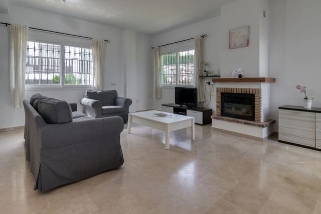 4 soveværelse Villa til salg i Alhaurín de la Torre med swimmingpool garage - € 599.000 (Ref: 9149738)