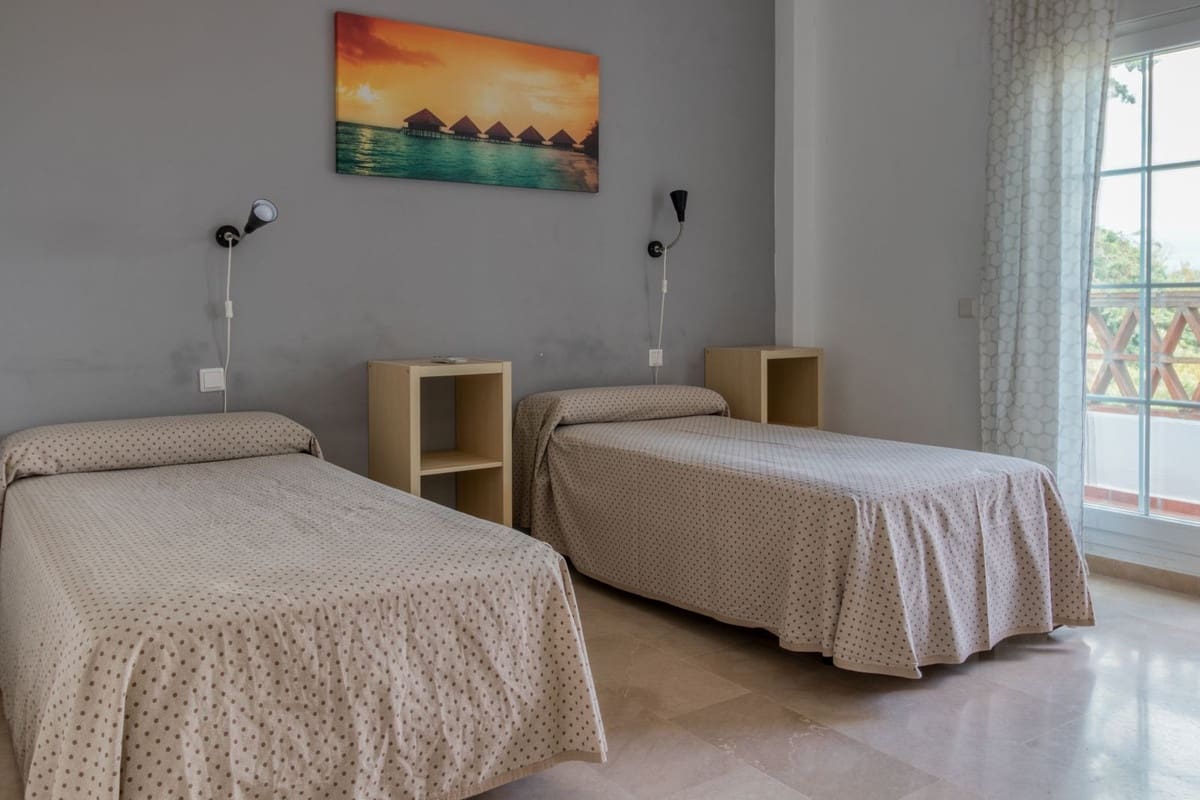 4 soveværelse Villa til salg i Alhaurin de la Torre med swimmingpool garage - € 599.000 (Ref: 9149738)