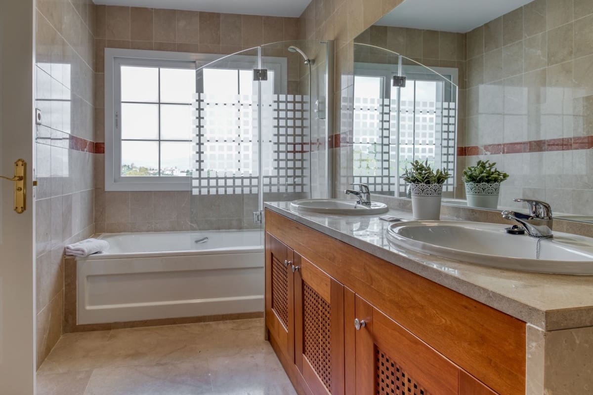 4 soveværelse Villa til salg i Alhaurin de la Torre med swimmingpool garage - € 599.000 (Ref: 9149738)