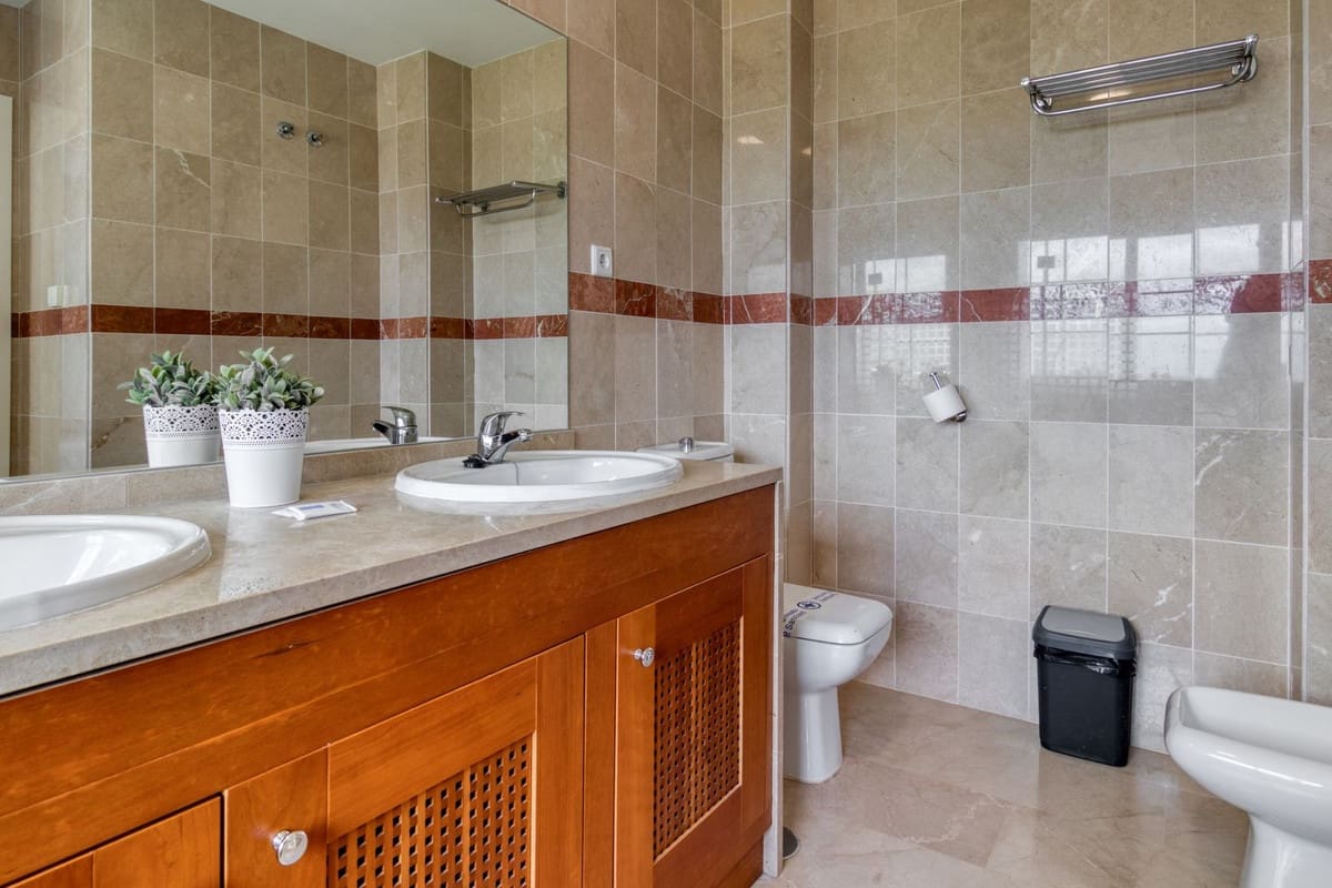 4 soveværelse Villa til salg i Alhaurin de la Torre med swimmingpool garage - € 599.000 (Ref: 9149738)