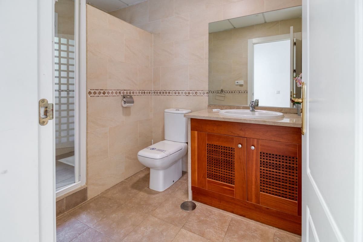 4 soveværelse Villa til salg i Alhaurin de la Torre med swimmingpool garage - € 599.000 (Ref: 9149738)