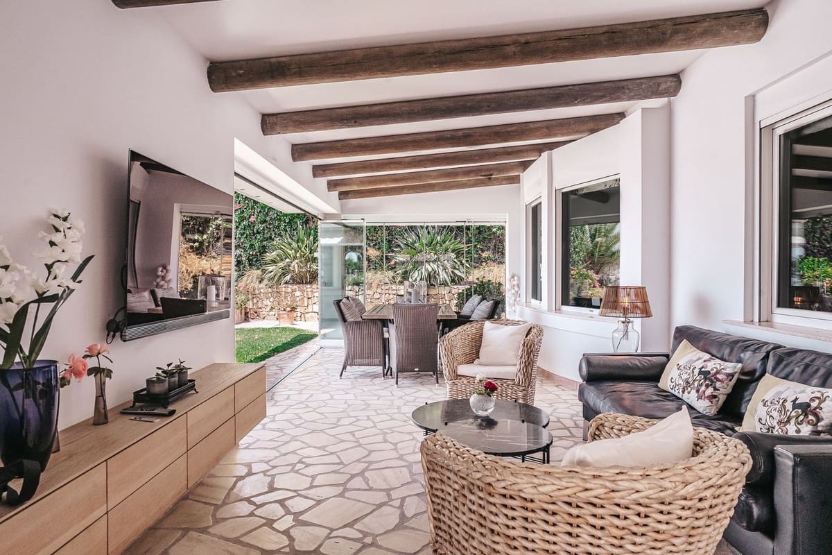 4 soveværelse Villa til salg i La Capellania med swimmingpool garage - € 2.695.000 (Ref: 9150631)