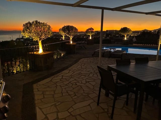 4 soverom Villa til salgs i La Capellania, Benalmádena med svømmebasseng garasje - € 2 695 000 (Ref: 9150631)