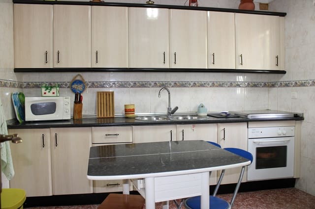 4 soveværelse Villa til salg i Nueva Nerja, Nerja med swimmingpool - € 349.000 (Ref: 9197099)