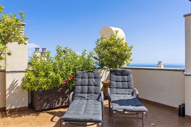 4 soveværelse Lejlighed til salg i Puerto Marina, Benalmádena med swimmingpool - € 649.000 (Ref: 9274669)