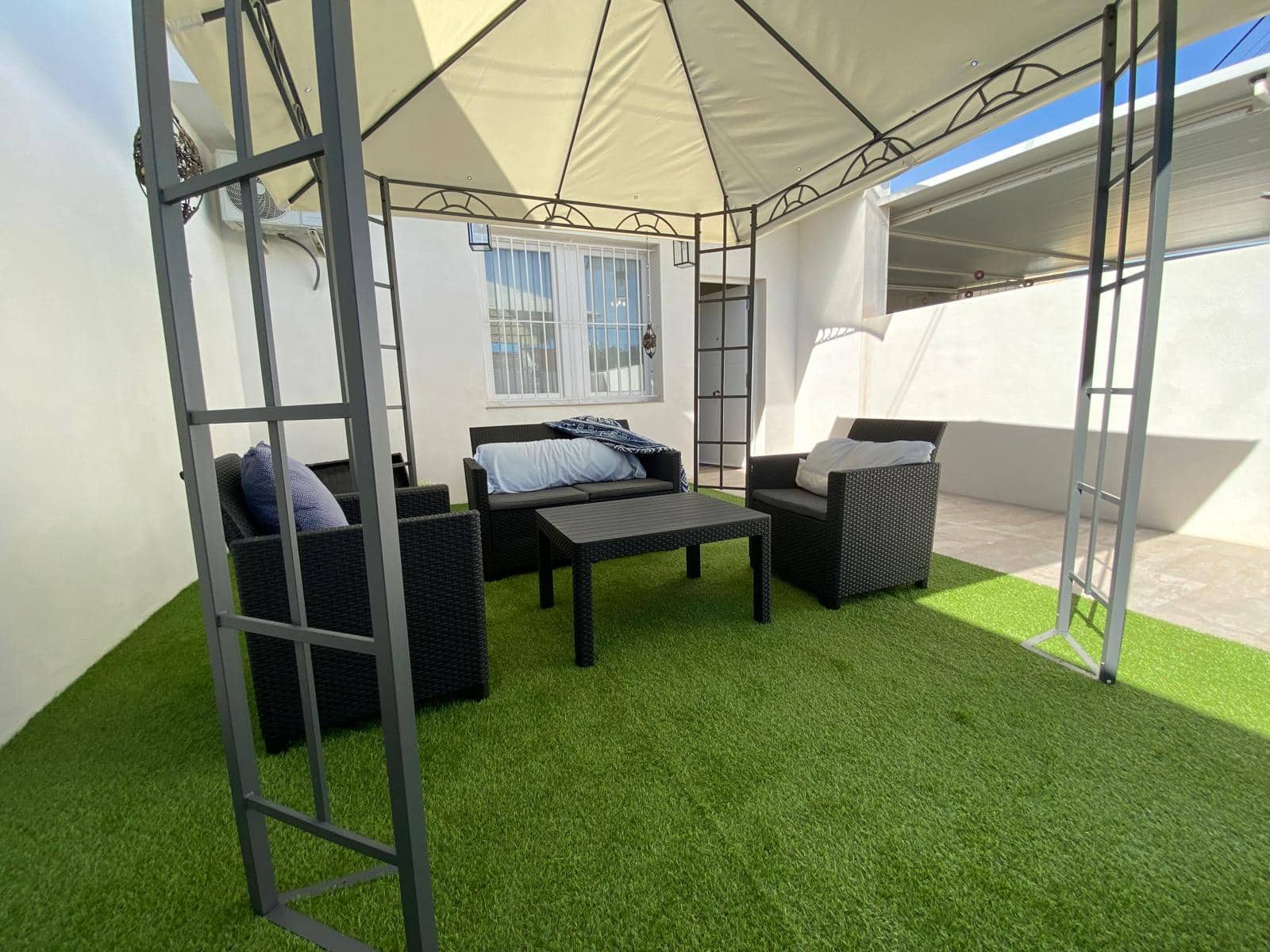 2 quarto Casa em Banda para venda em Torrevieja com garagem - 135 900 € (Ref: 9288399)