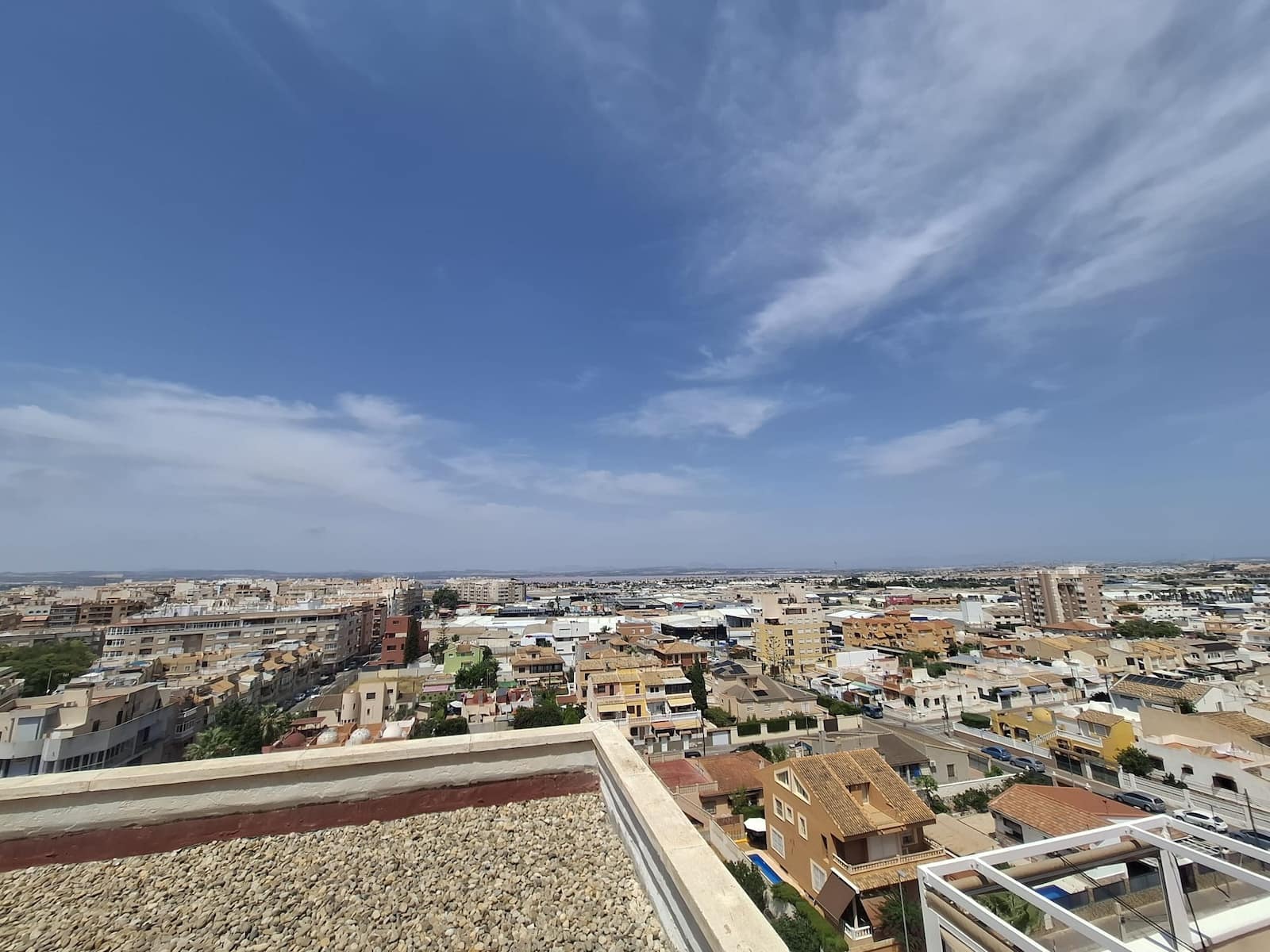 2 bedroom Apartment for sale in Torrevieja with pool - € 147,000 (Ref: 9289335)