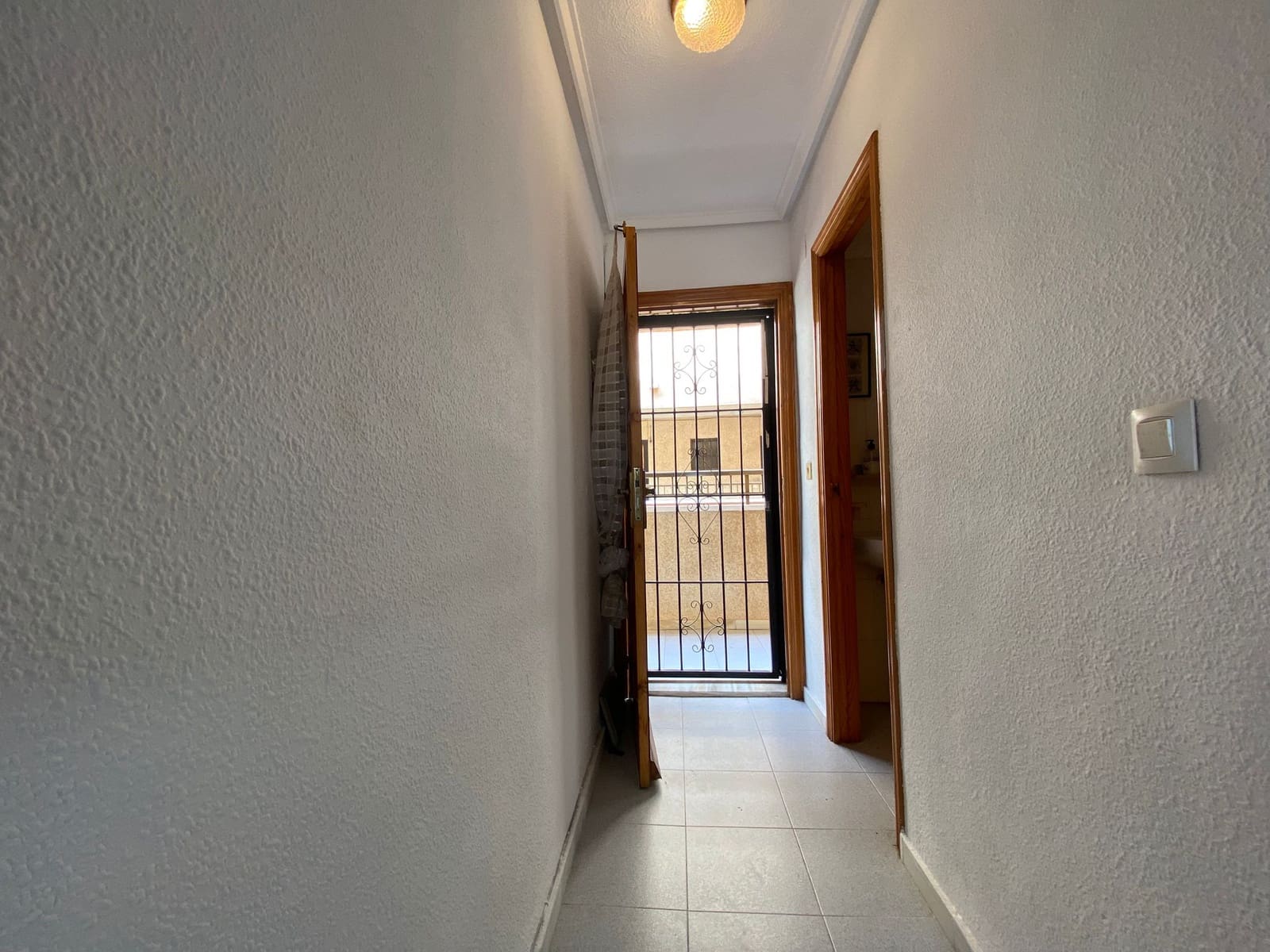 1 soverom Leilighet til salgs i Torrevieja med garasje - € 65 000 (Ref: 9309348)