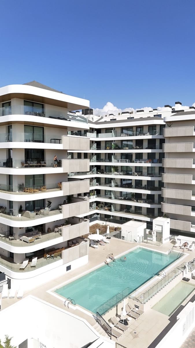 2 soverom Leilighet til salgs i Fuengirola med svømmebasseng - € 719 000 (Ref: 9324429)