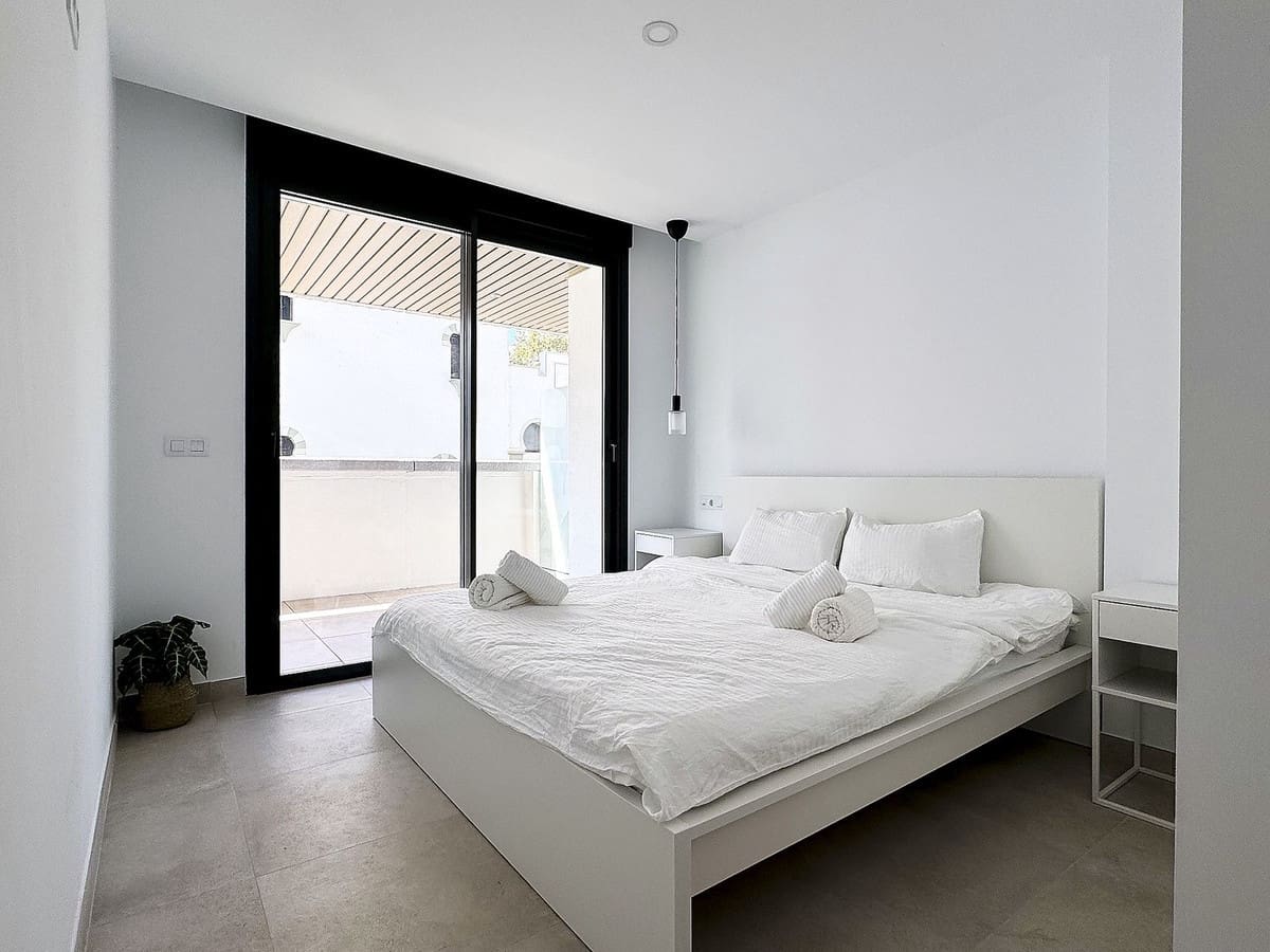 2 soverom Leilighet til salgs i Fuengirola med svømmebasseng - € 719 000 (Ref: 9324429)