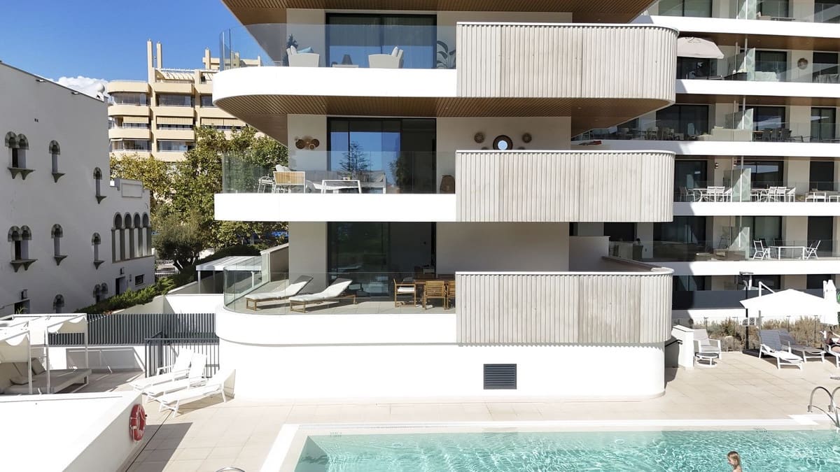 2 soverom Leilighet til salgs i Fuengirola med svømmebasseng - € 719 000 (Ref: 9324429)