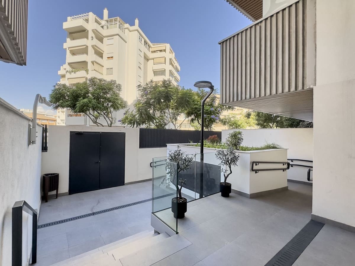 2 soverom Leilighet til salgs i Fuengirola med svømmebasseng - € 719 000 (Ref: 9324429)