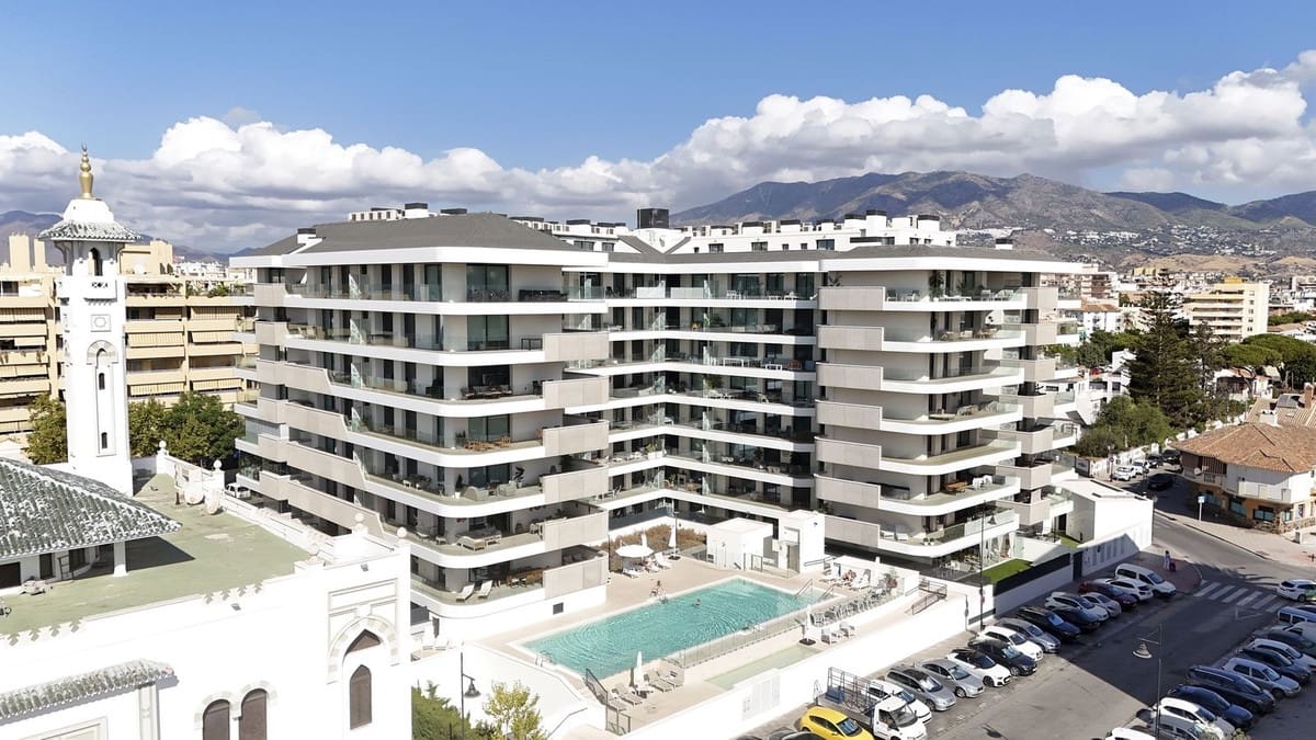 2 soverom Leilighet til salgs i Fuengirola med svømmebasseng - € 719 000 (Ref: 9324429)