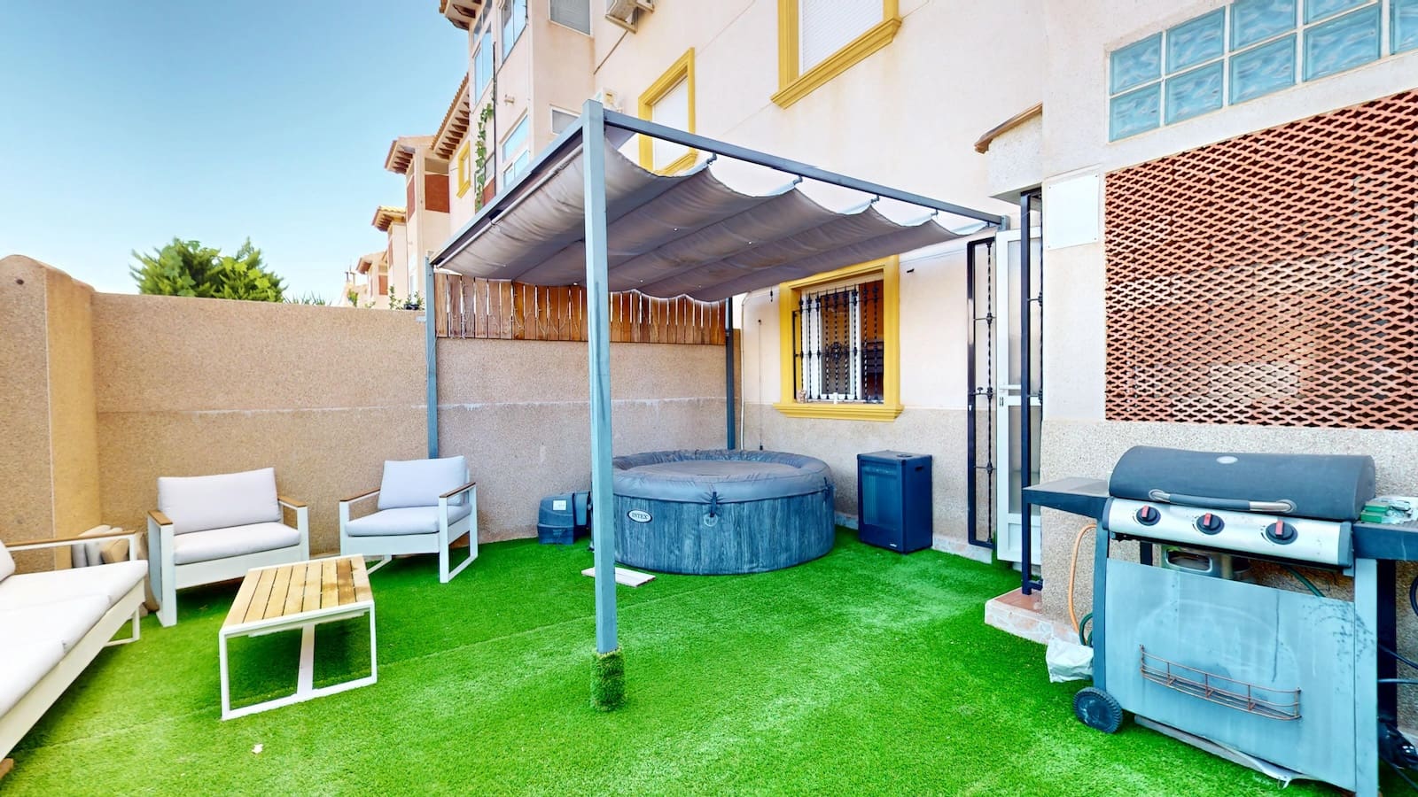 2 slaapkamer Huis te koop in Orihuela met zwembad - € 165.000 (Ref: 9343588)