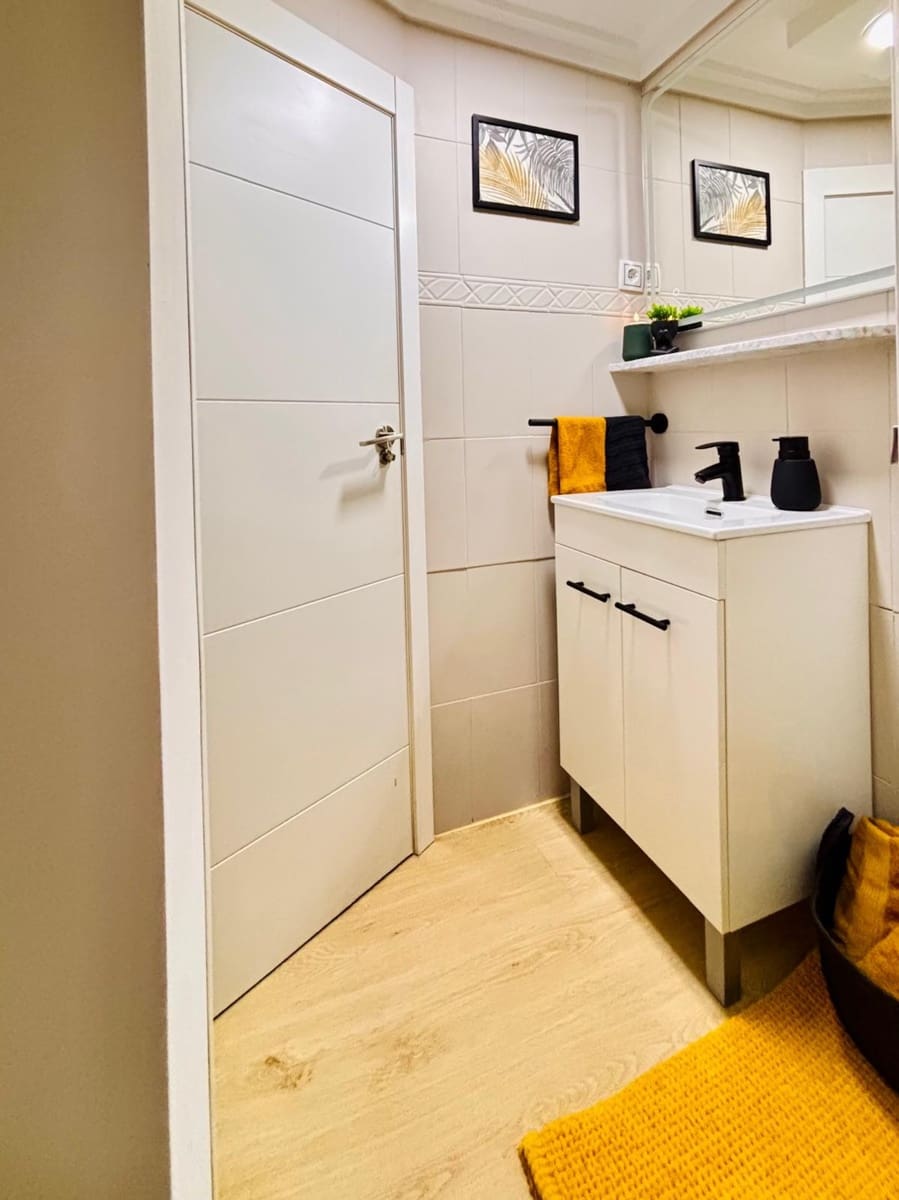 2 makuuhuone Huoneisto myytävänä paikassa Torrevieja - 121 000 € (Ref: 9348569)