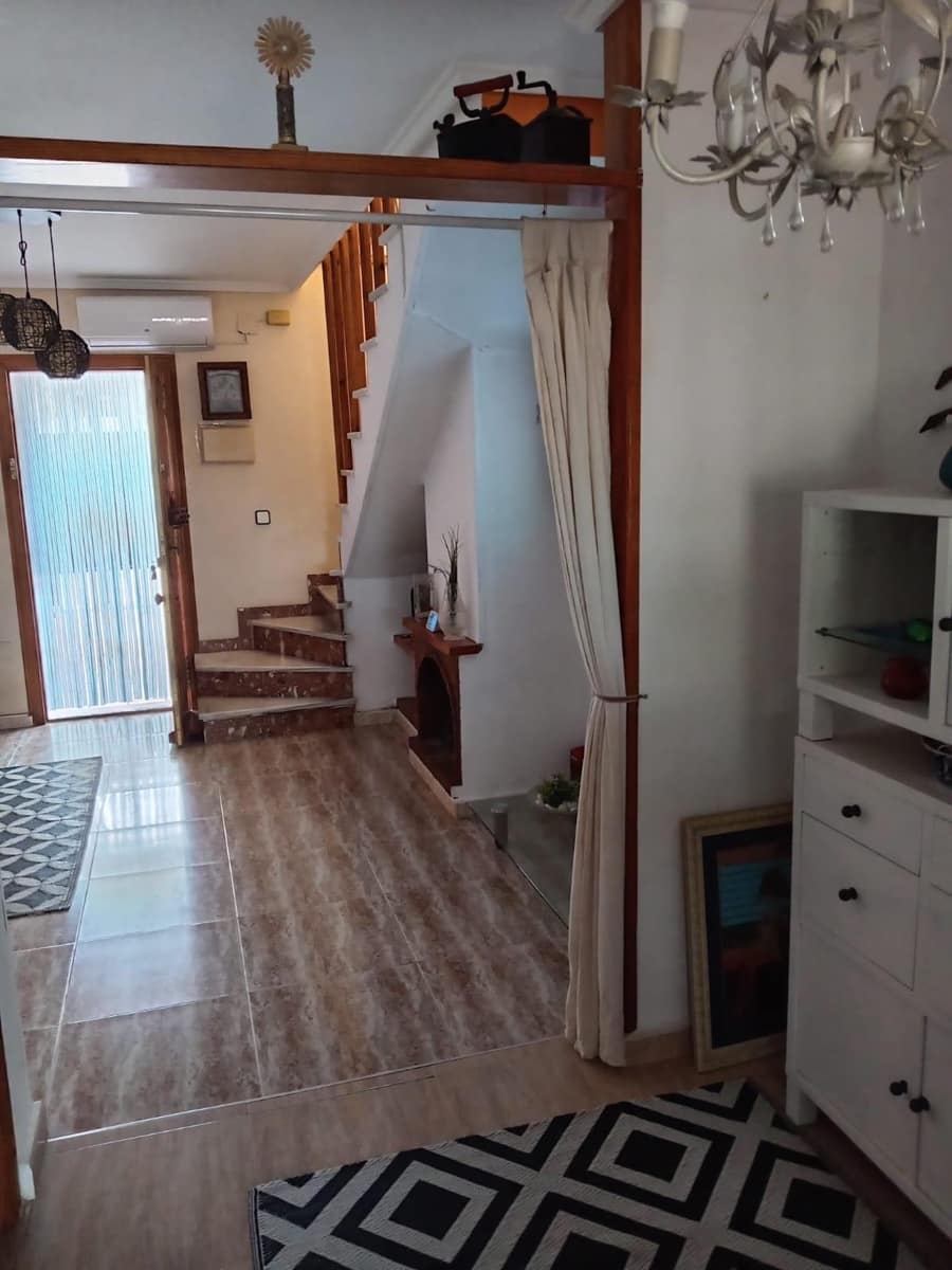 2 soveværelse Byhus til salg i Torrevieja med swimmingpool - € 179.000 (Ref: 9360458)