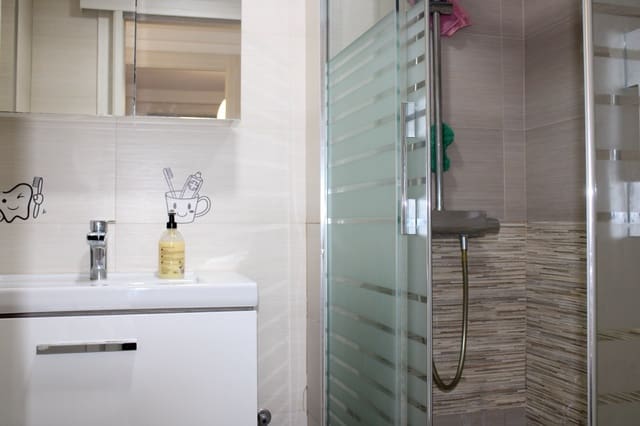 3 soveværelse Lejlighed til salg i Ciudad Jardín, Málaga by - € 325.000 (Ref: 9410079)