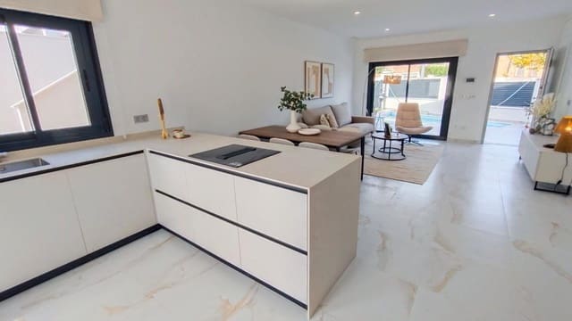 3 soveværelse Villa til salg i Pinar de Campoverde, Pilar de la Horadada med swimmingpool - € 422.500 (Ref: 9412649)